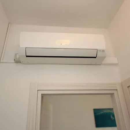 Beautiful With Terrace Apartment