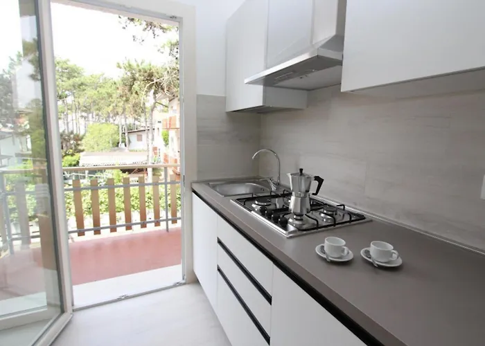 Beautiful With Terrace * بيبيوني